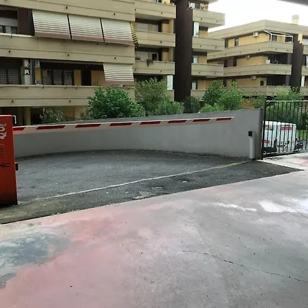 With Private Parking - Roma Est. Apartment Lunghezza